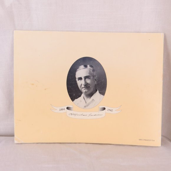 H. Marshall Gardiner's NANTUCKET POST CARDS 1910-1940 Book G. G. Salisbury 1995 - Picture 5 of 11